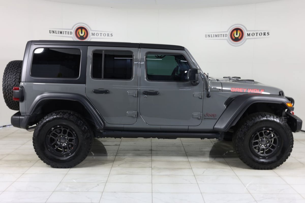 Used 2023 Jeep Wrangler Unlimited Rubicon w/ Xtreme 35 Tire Package AWD/4WD image 2