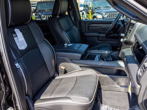 New 2026 RAM 3500 Limited AWD/4WD image 38