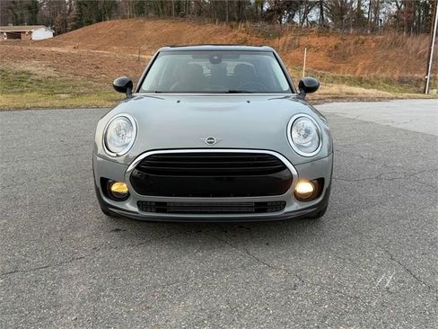 Used 2019 MINI Cooper Clubman w/ Storage Package image 8