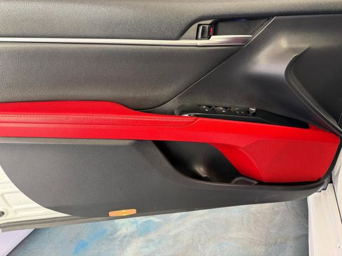 Used 2019 Toyota Camry XSE FWD image 11