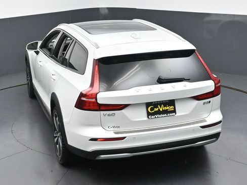 Used 2025 Volvo V60 B5 Cross Country Plus AWD/4WD image 35