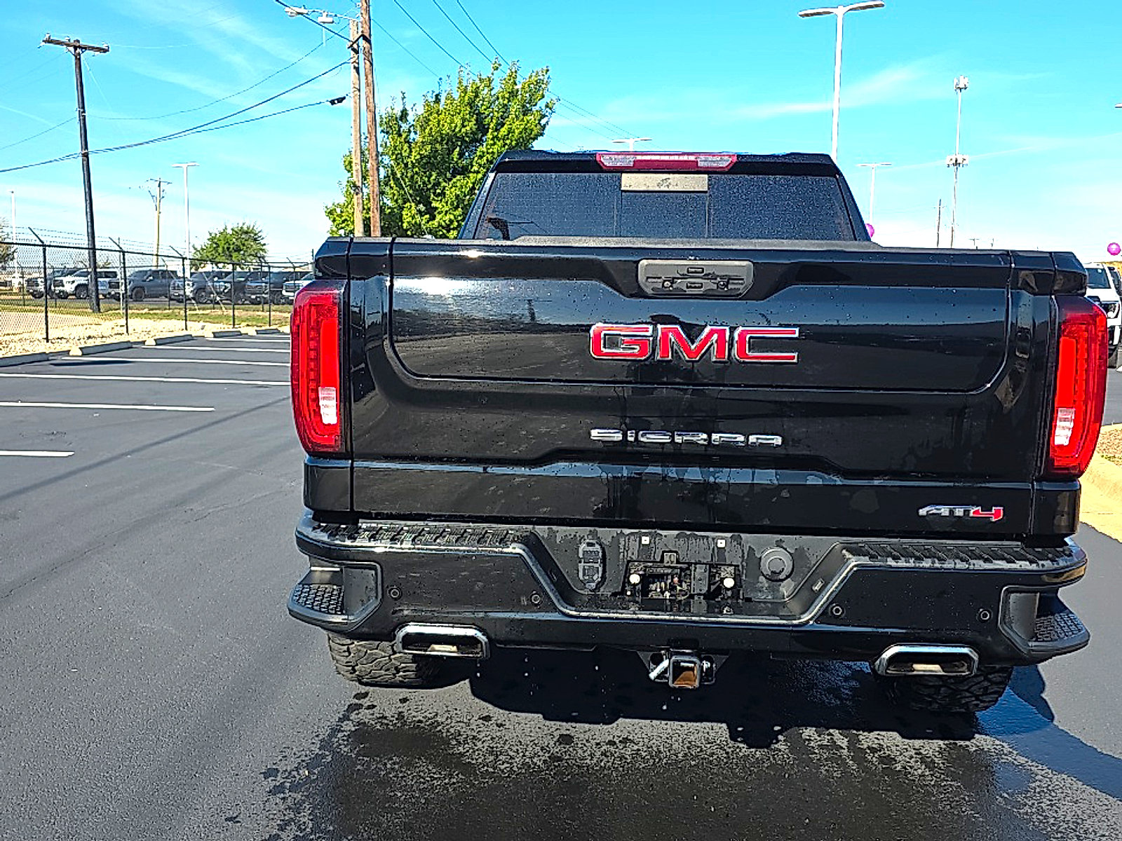 Used 2022 GMC Sierra 1500 AT4 w/ AT4 Premium Package AWD/4WD image 9