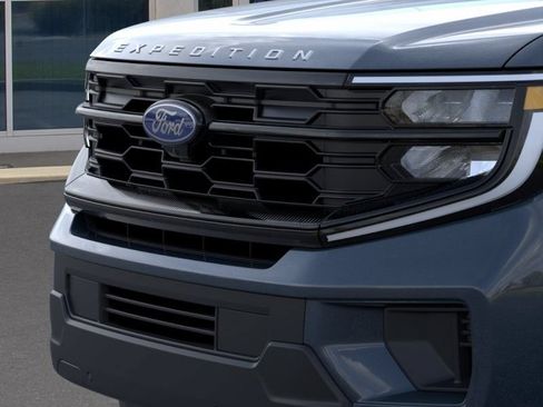 New 2026 Ford Expedition Active AWD/4WD image 18