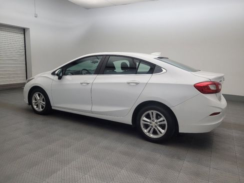 Used 2016 Chevrolet Cruze LT FWD image 3