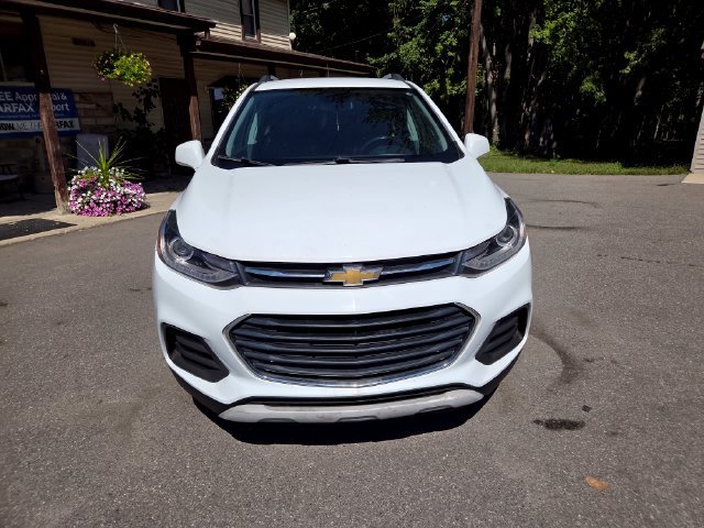 Used 2019 Chevrolet Trax LT w/ LT Convenience Package AWD/4WD image 9