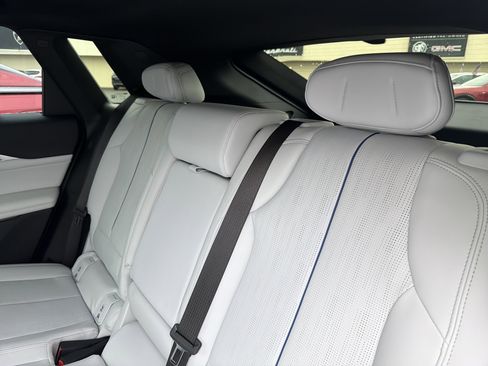 Used 2024 Cadillac Lyriq Luxury image 23