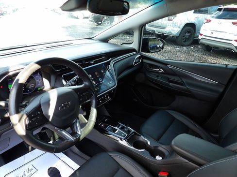 Used 2023 Chevrolet Bolt LT w/ Infotainment Package image 19