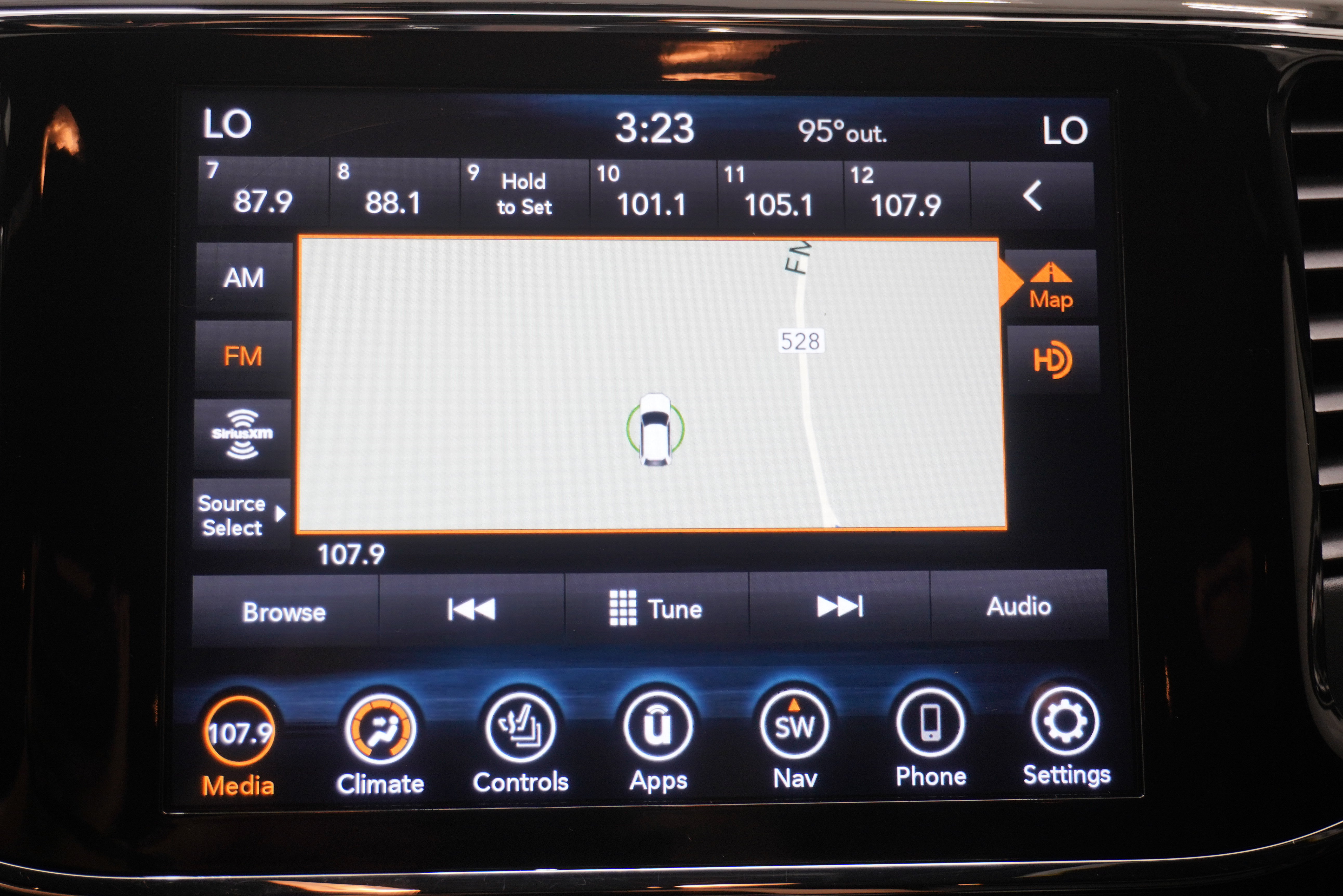 Used 2022 Jeep Grand Cherokee Laredo X RWD image 18