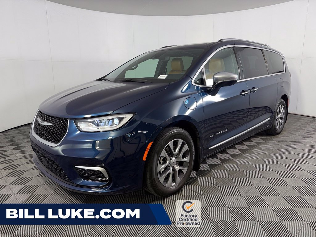 Used 2023 Chrysler Pacifica Pinnacle FWD image 1