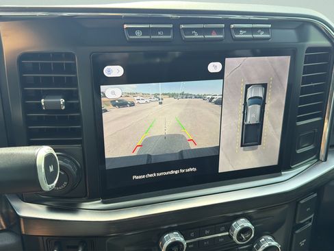 Used 2023 Ford F250 Lariat w/ Lariat Ultimate Package AWD/4WD image 27