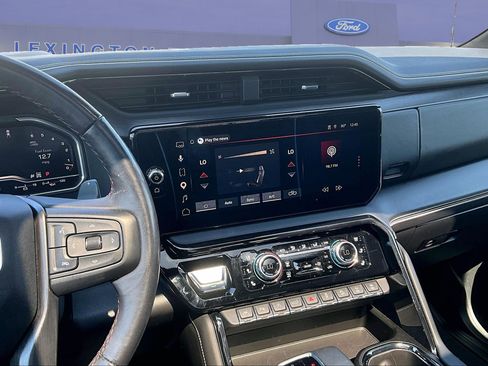 Used 2024 GMC Sierra 1500 AT4X image 10