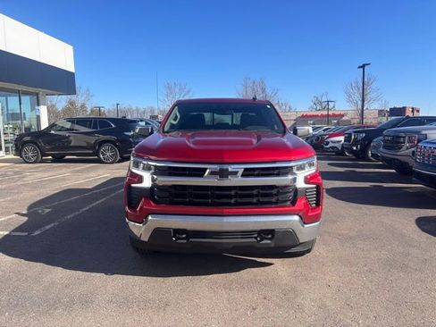 Used 2024 Chevrolet Silverado 1500 LT w/ Z71 Off-Road Package AWD/4WD image 3