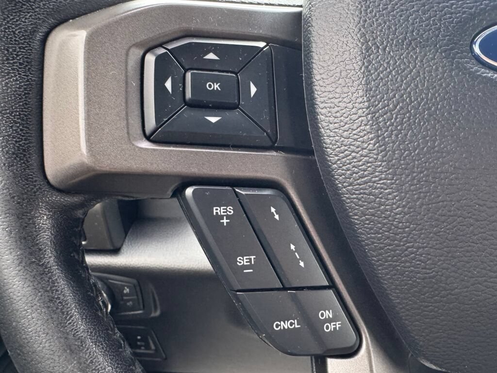 Used 2018 Ford Expedition Max XLT w/ Equipment Group 202A AWD/4WD image 28