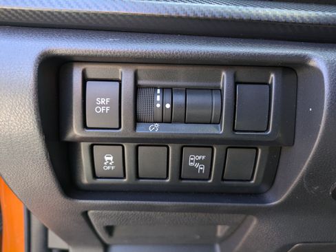 Used 2018 Subaru Crosstrek 2.0i Premium w/ Eyesight System AWD/4WD image 21