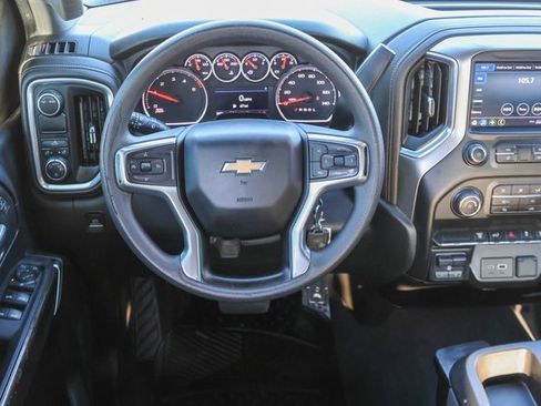 Used 2022 Chevrolet Silverado 2500 LT image 18