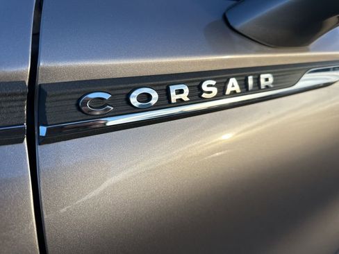 Used 2021 Lincoln Corsair Reserve image 17