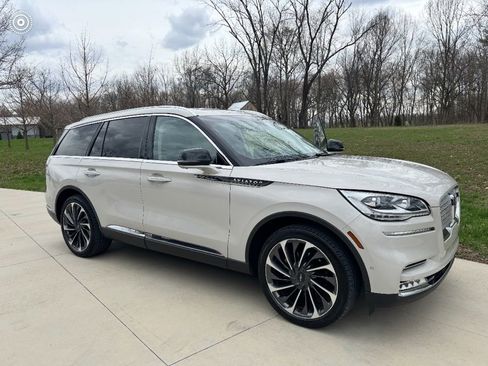 Used 2022 Lincoln Aviator Reserve w/ Equipment Group 201A image 3