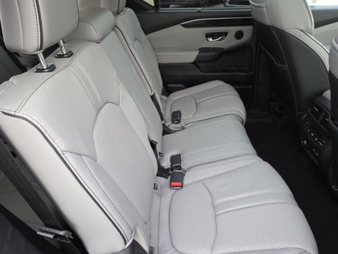 Used 2025 Honda Pilot Elite image 20