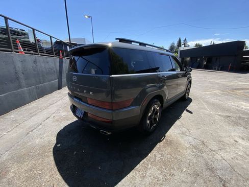 Used 2024 Hyundai Santa Fe SEL FWD image 6