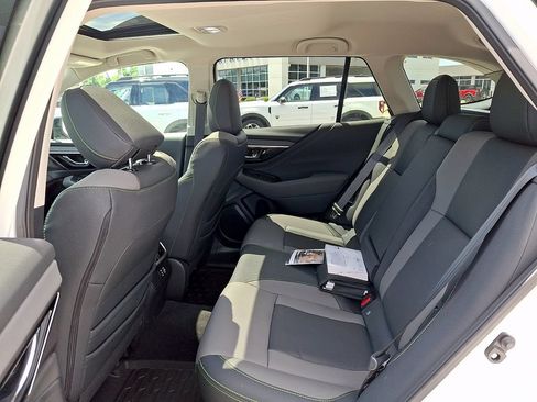 Used 2024 Subaru Outback Onyx Edition AWD/4WD image 10