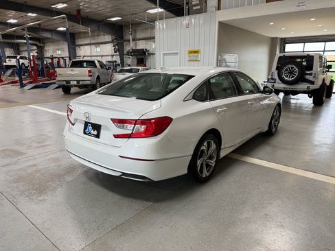 Used 2018 Honda Accord EX-L image 7