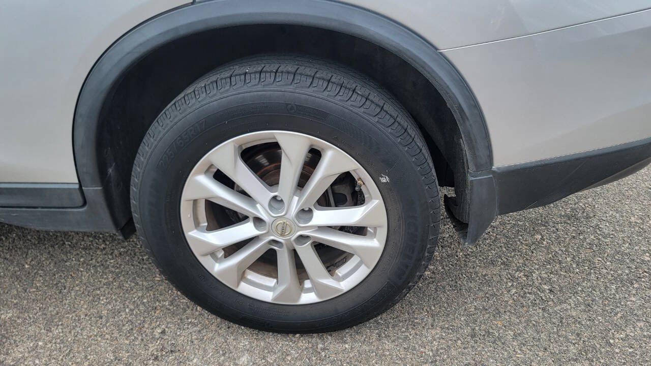 Used 2015 Nissan Rogue SV FWD image 11