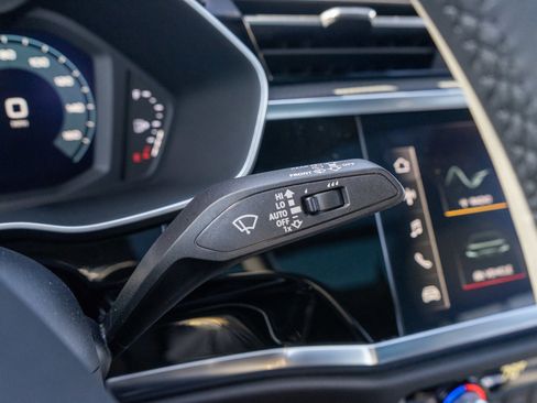 Used 2025 Audi Q3 2.0T Premium image 27