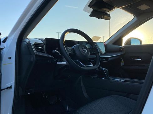 New 2026 Nissan Kicks SV w/ SV Premium Package image 10