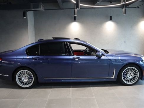 Certified 2022 BMW ALPINA B7 xDrive w/ Luxury Rear Seating Package image 2