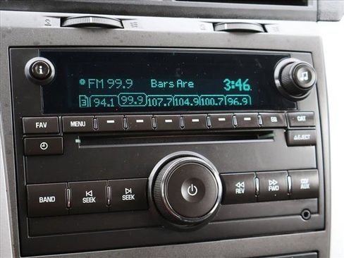 Used 2011 Chevrolet Traverse LT w/ Personal Connectivity Package AWD/4WD image 17