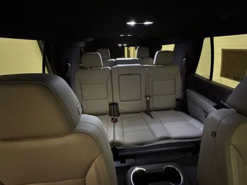 Used 2021 Chevrolet Tahoe LT image 32