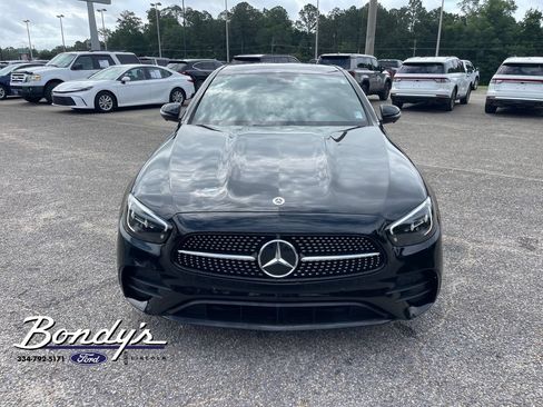 Used 2022 Mercedes-Benz E 350 Sedan image 2