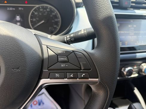Used 2025 Nissan Versa SV w/ Trunk Package FWD image 22