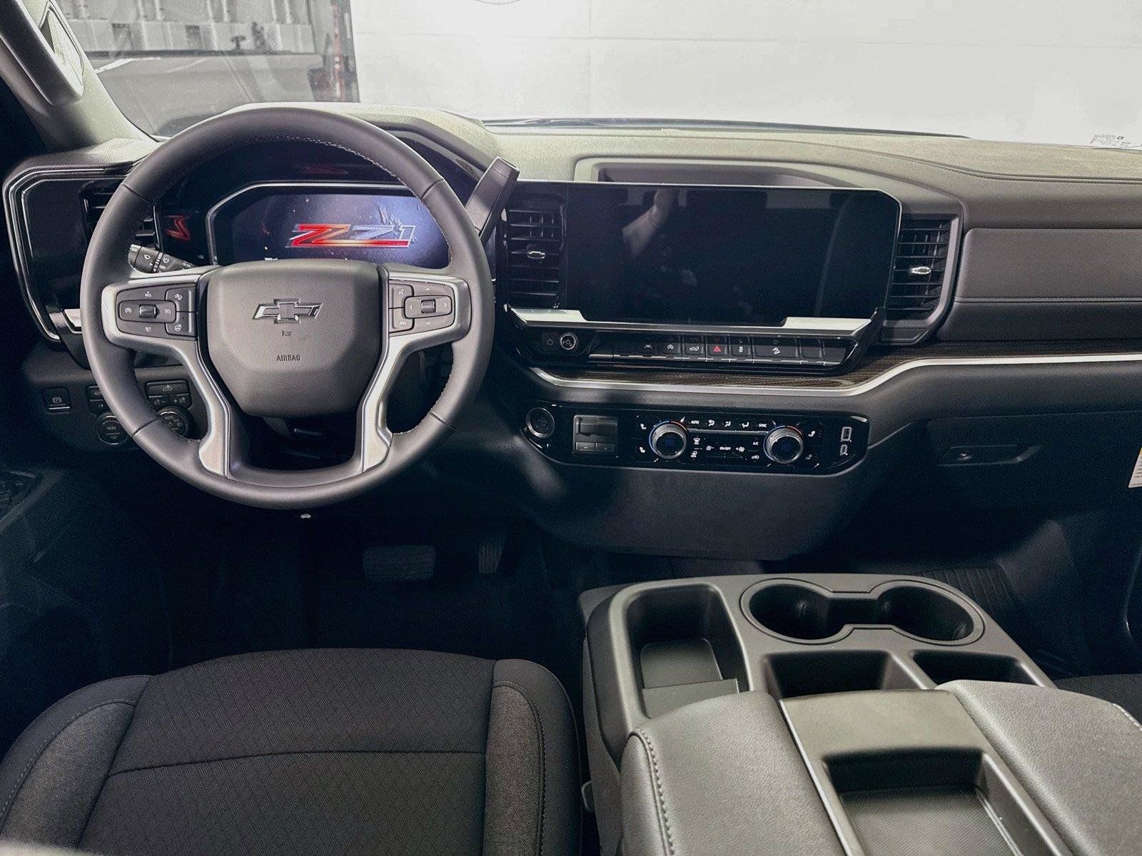 New 2026 Chevrolet Silverado 1500 RST w/ Z71 Off-Road Package AWD/4WD image 2