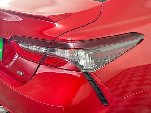Used 2021 Toyota Camry SE image 33