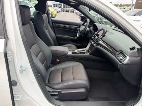 Used 2022 Honda Accord Sport image 22