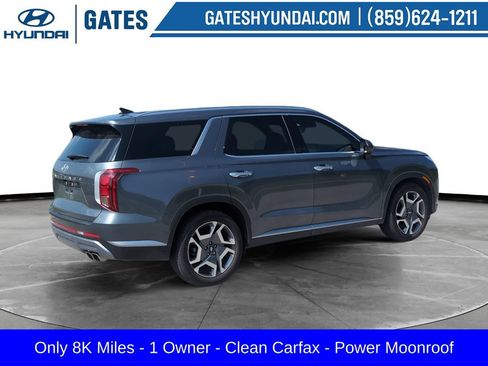 Used 2025 Hyundai Palisade SEL FWD image 2