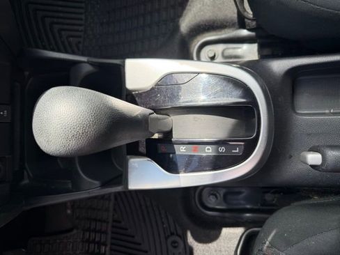 Used 2018 Honda Fit LX image 12