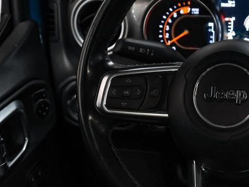 Used 2020 Jeep Wrangler Unlimited Sahara AWD/4WD image 21