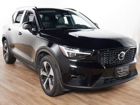 Certified 2026 Volvo XC40 B5 Plus w/ Protection Package Premier AWD/4WD image 3