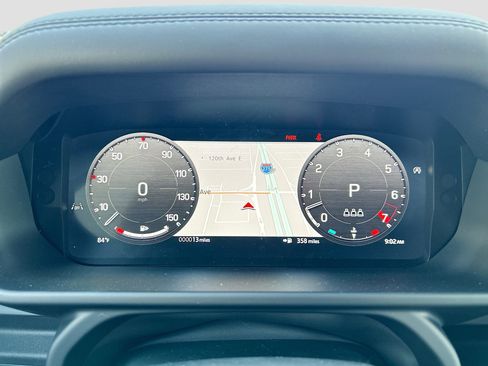 New 2025 Land Rover Defender 90 V8 image 31