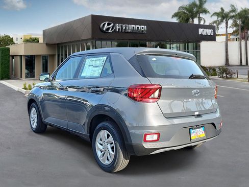 New 2026 Hyundai Venue SE FWD image 5