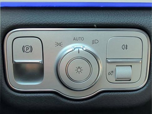 Used 2025 Mercedes-Benz GLS 450 4MATIC image 32