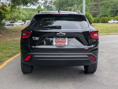 New 2026 Chevrolet Trax RS w/ Sunroof Package FWD image 3