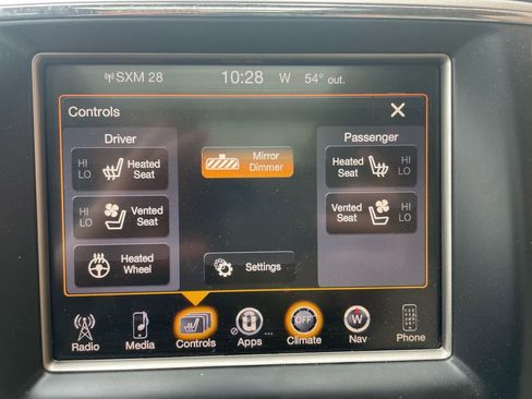 Used 2015 Jeep Grand Cherokee Limited w/ Luxury Group II image 19