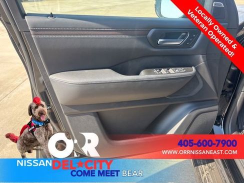 New 2026 Nissan Armada SL w/ Captain's Chari Seat Package RWD image 16