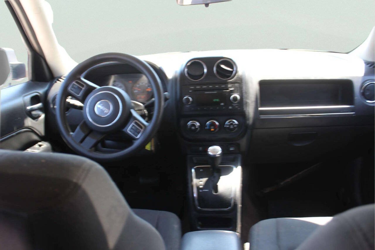 Used 2014 Jeep Patriot Sport w/ Power Value Group AWD/4WD image 8