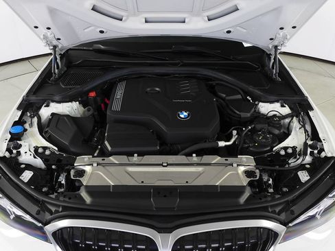 Used 2024 BMW 330i Sedan w/ Convenience Package RWD image 6