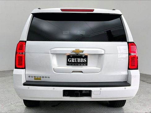 Used 2020 Chevrolet Suburban LT image 7