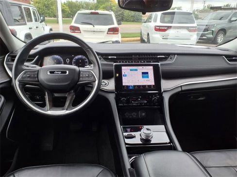 Used 2021 Jeep Grand Cherokee L Limited image 12